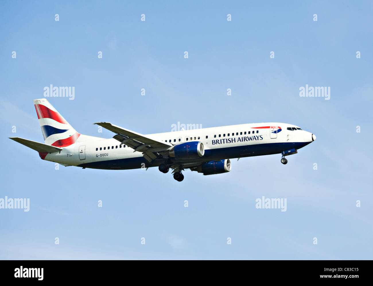 British Airways Boeing 737-436 Airliner G-DOCU on Approach at