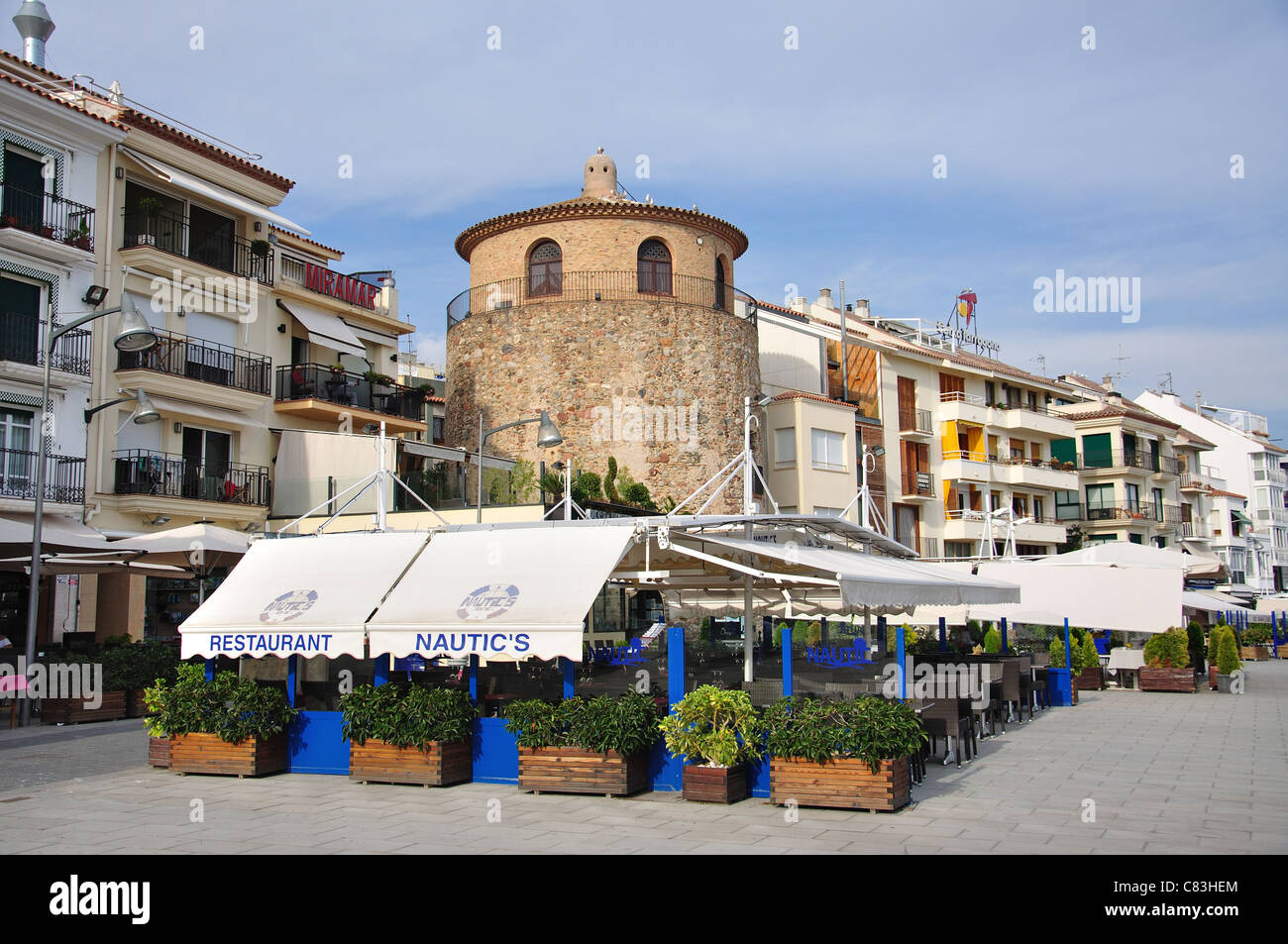 Torre del Port and restaurants on promenade, Cambrils, Costa Daurada,  Province of Tarragona, Catalonia, Spain Stock Photo - Alamy