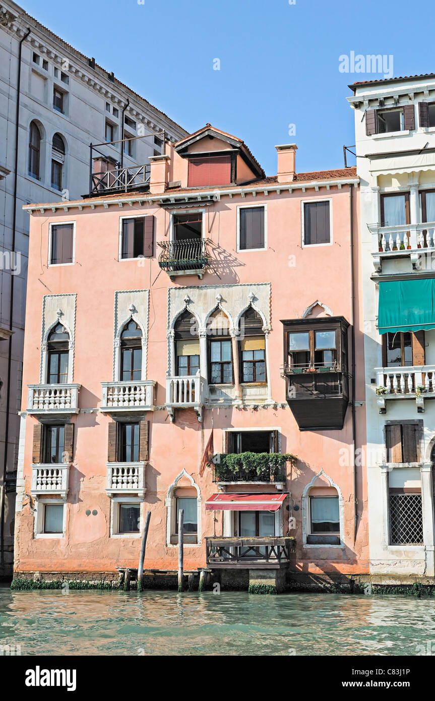 Traditional venice house hi-res stock photography and images - Alamy