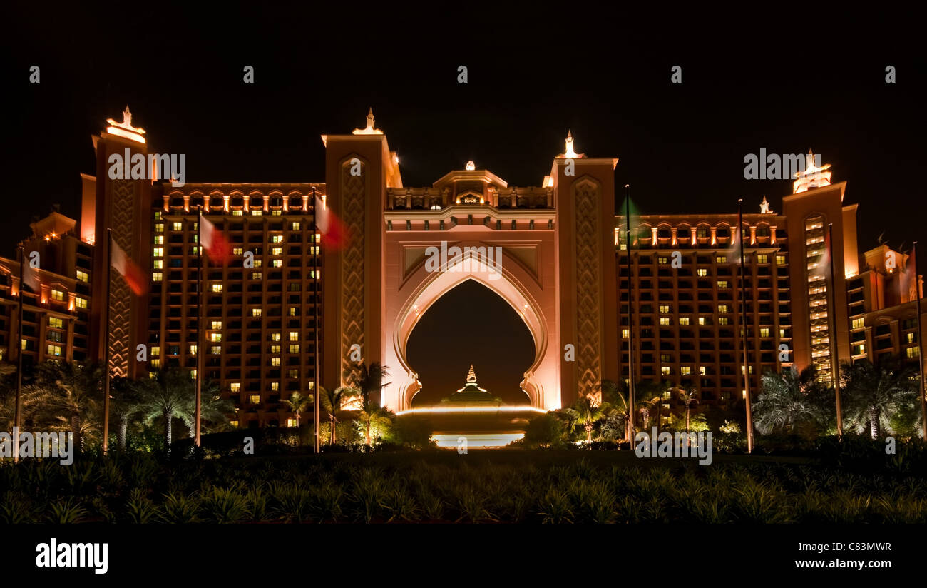 The Atlantis resort, Dubai, at night Stock Photo