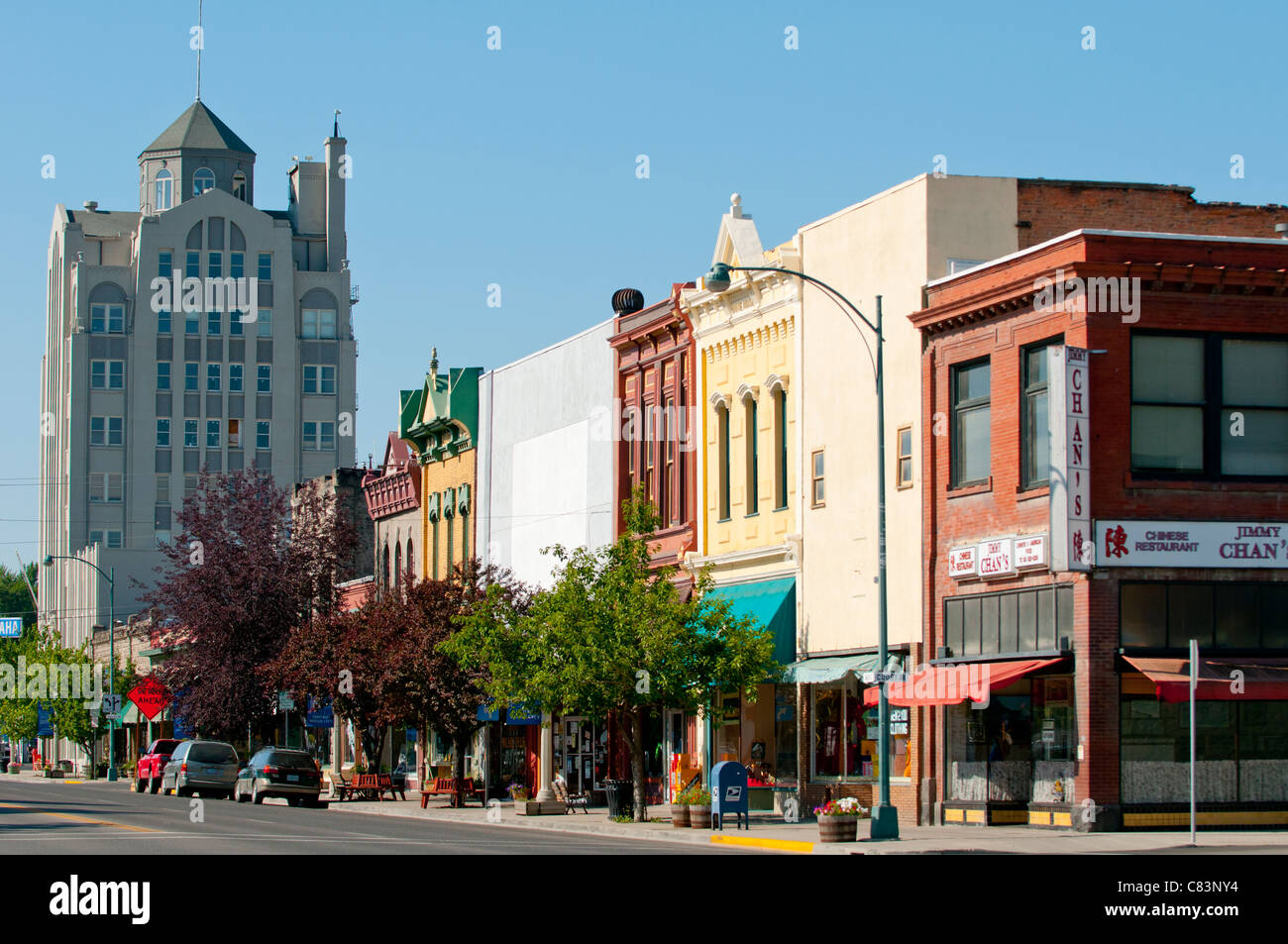 Storefront Buildings High Resolution Stock Photography and Images - Alamy