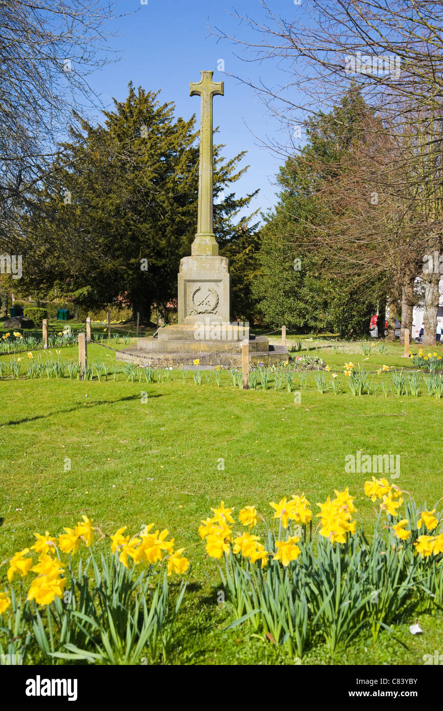 World war memorial cross, Kingsclere, Hampshire, England, UK Stock Photo