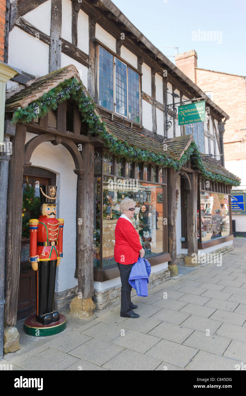 Christmas shop stratford upon avon hires stock photography and images Alamy
