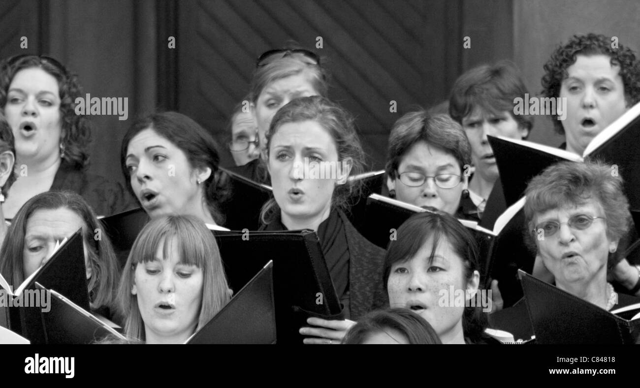 Singing choir Black and White Stock Photos & Images Alamy