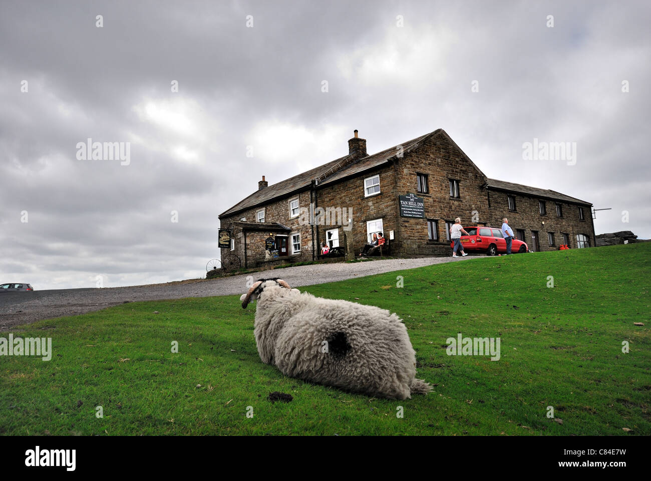 Tan Hill Inn, Yorkshire, England Stock Photo Alamy