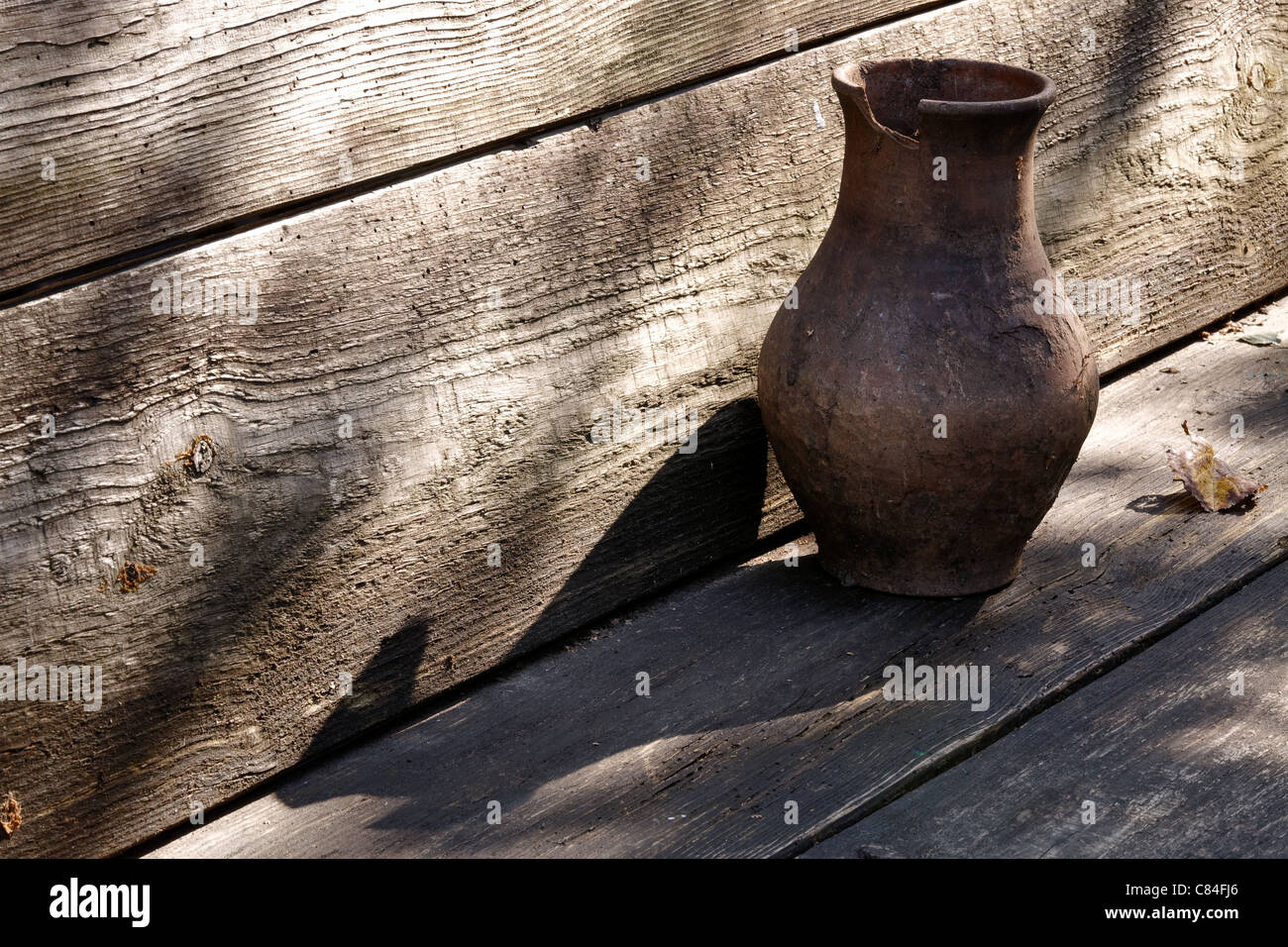 Drapeau de Bavière, mugs avec bière et bretzels sur table en bois vert  Photo Stock - Alamy