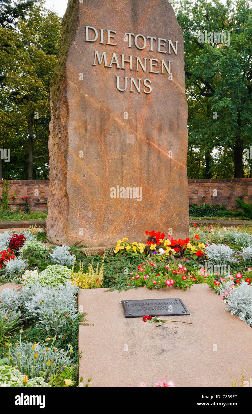 grave of Karl Liebknecht in the Gedenkstätte der Sozialisten, Berlin, Germany Stock Photo