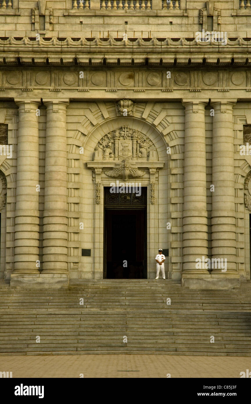 Midshipman, Tecumseh Court and Bancroft Hall, United States Naval Academy, Annapolis, Maryland