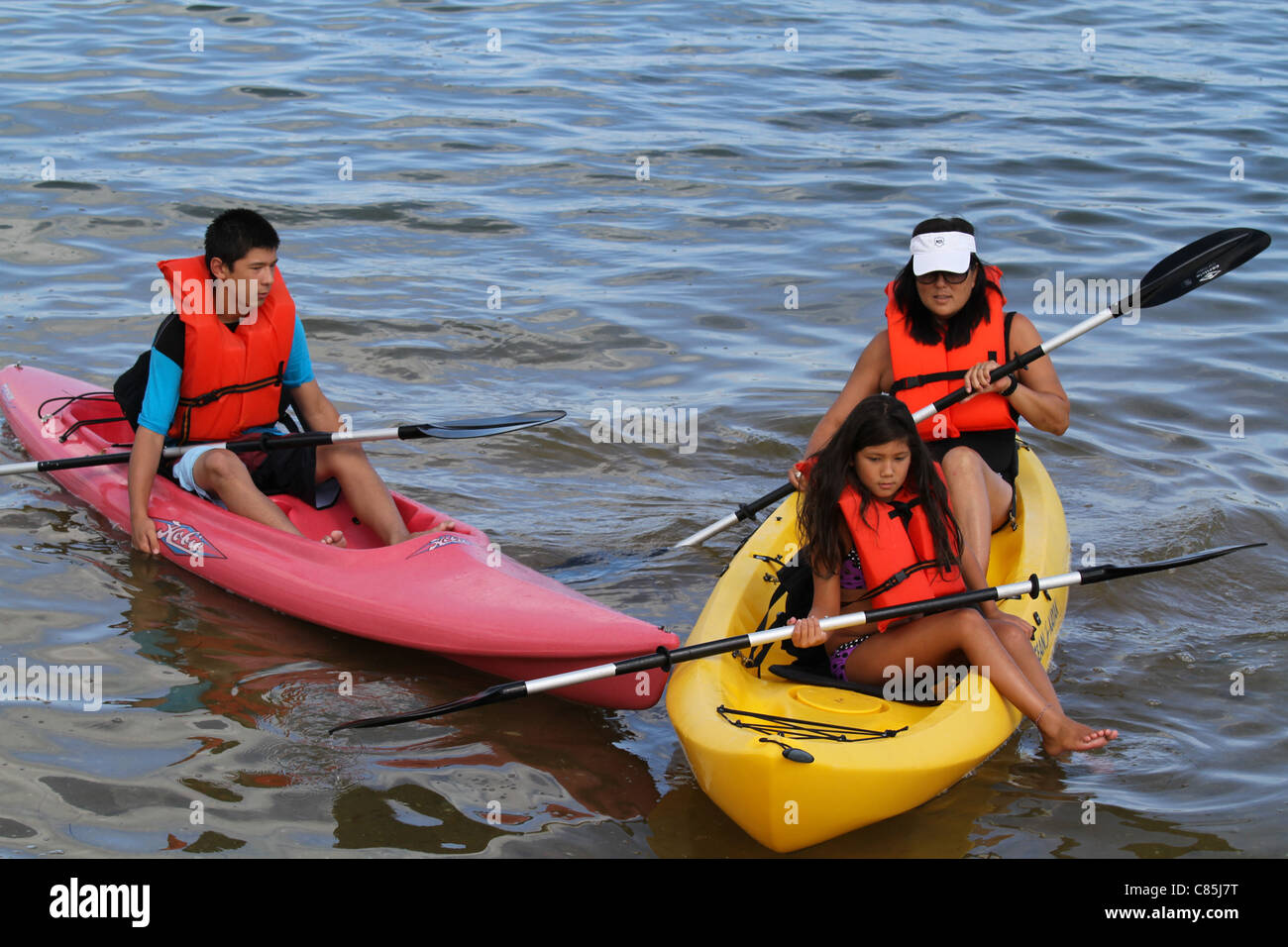 Kayakers wearing life jackets hi-res stock photography and images - Alamy
