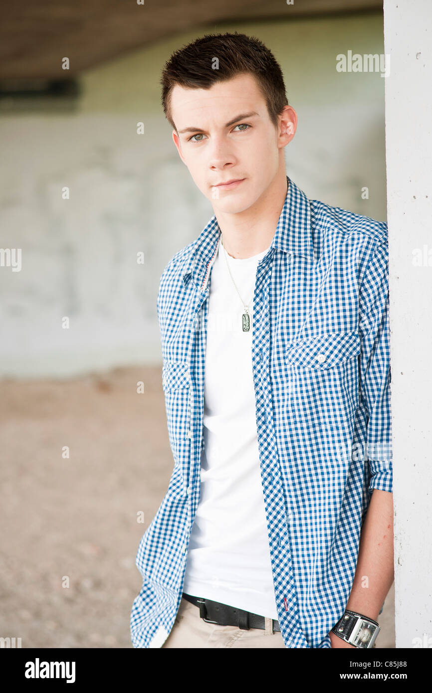 16 year old boy dress