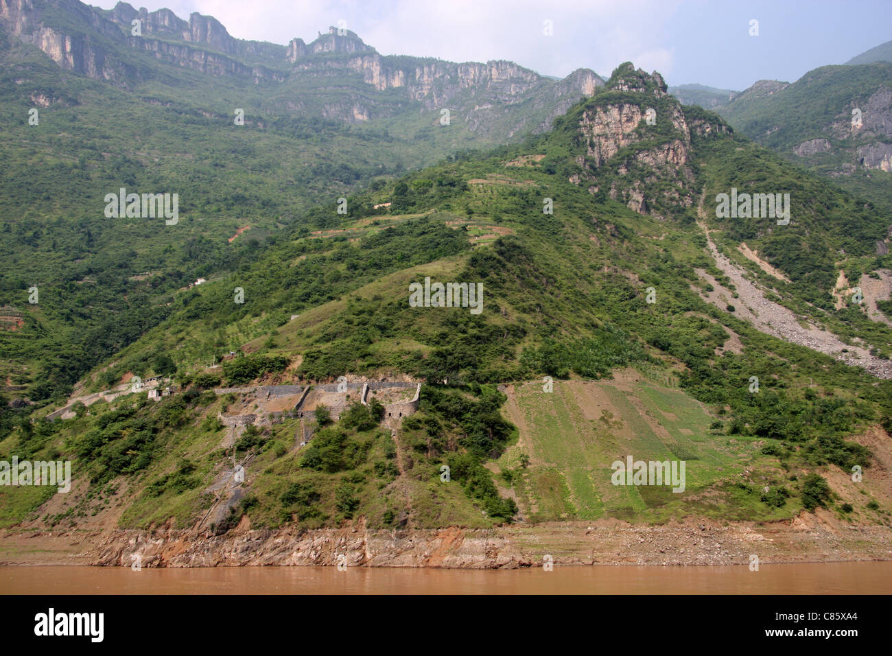 Scenic mountainside at Wu Gorge, Yangtze River, China Stock Photo
