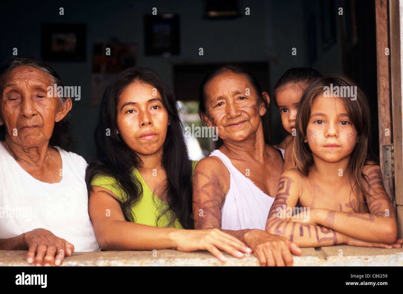 Amazonia indian women High Resolution Stock Photography and Images Alamy