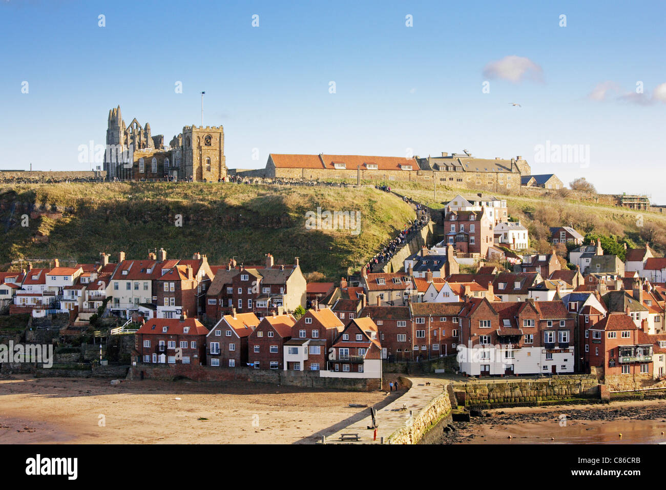 WHITBY; VIEW OVER WHITBY TOWN AND WHITBY ABBEY Stock Photo Alamy