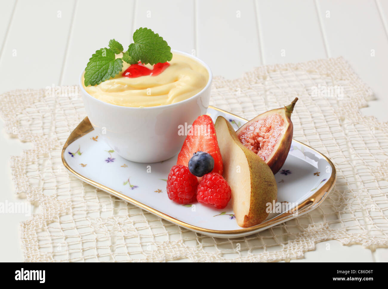 Creamy pudding hi-res stock photography and images - Alamy