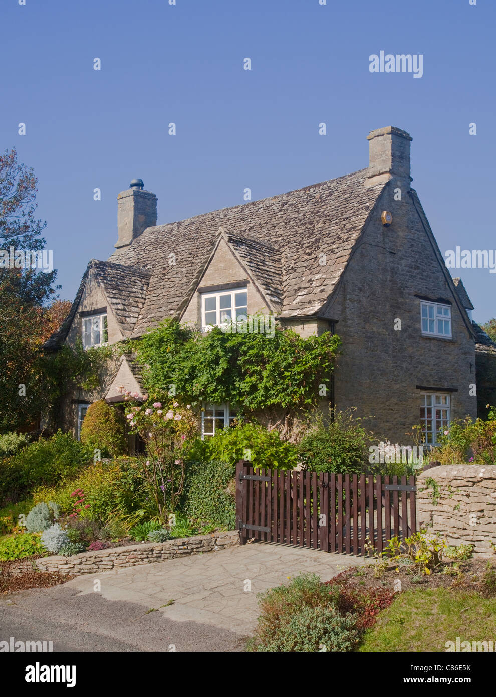 Cottage, Minster Lovell, Oxfordshire, England Stock Photo Alamy