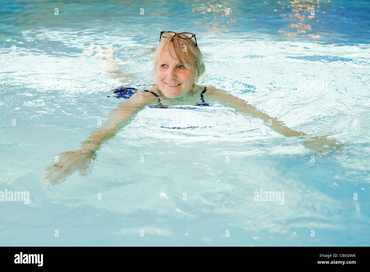 Senior woman swimming pool hi-res stock photography and images - Alamy