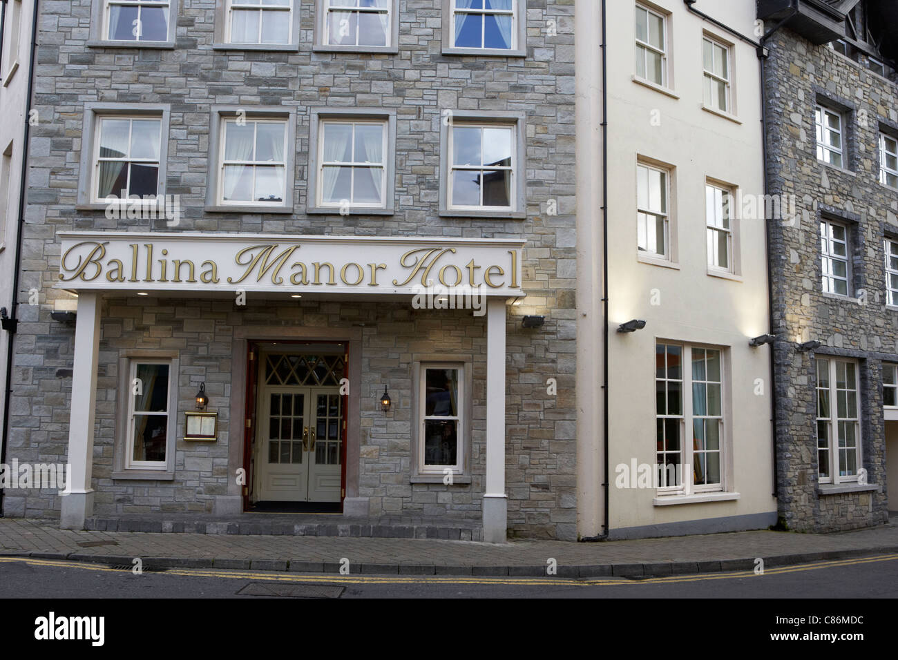 ballina manor hotel county mayo republic of ireland Stock Photo - Alamy