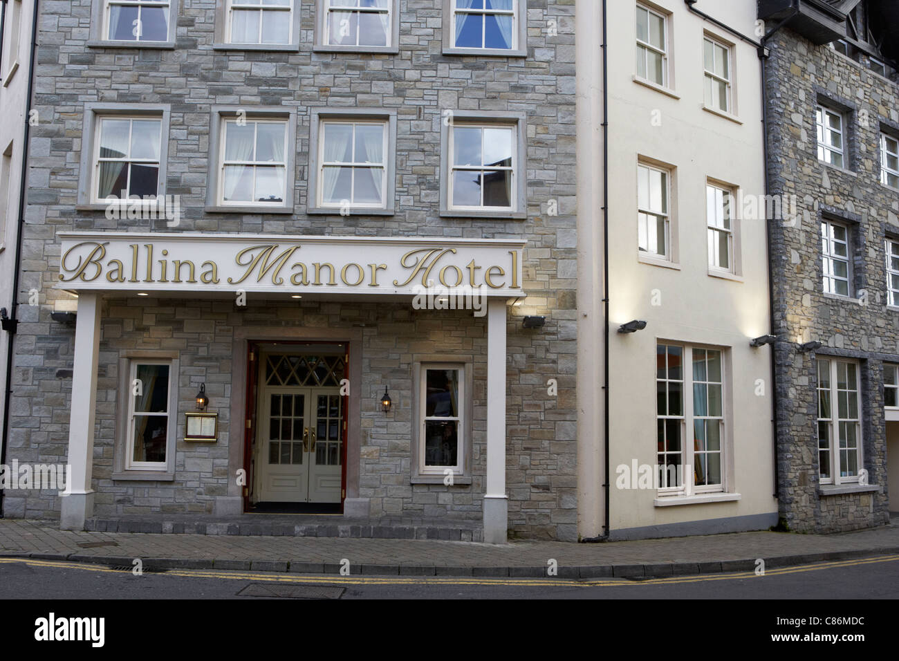 ballina manor hotel county mayo republic of ireland Stock Photo Alamy