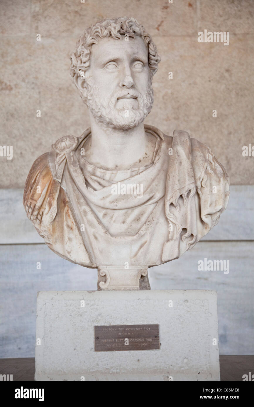 Ancient greek statues hi-res stock photography and images - Alamy