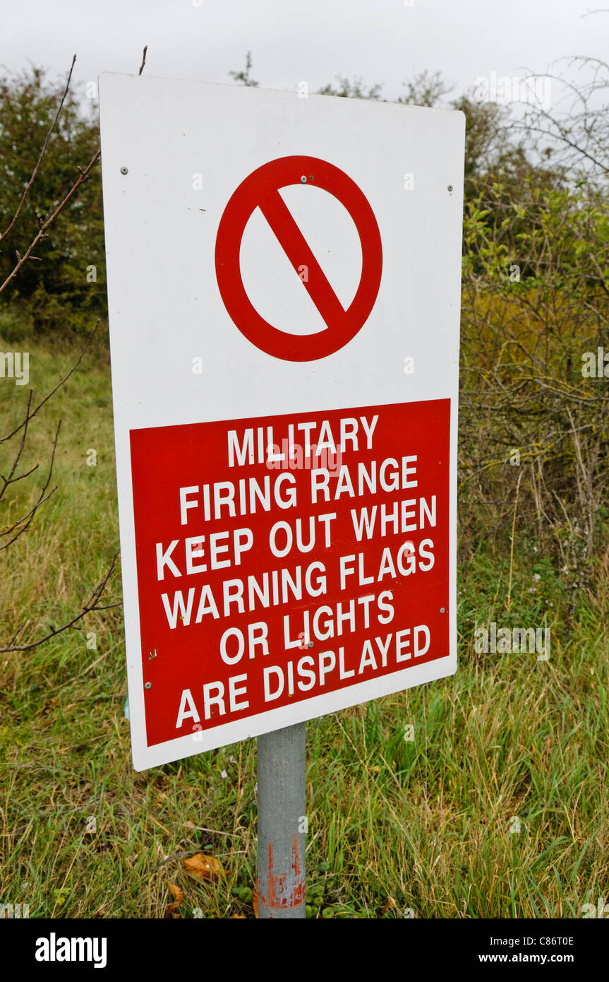 Warning sign at a MOD training and firing range Stock Photo