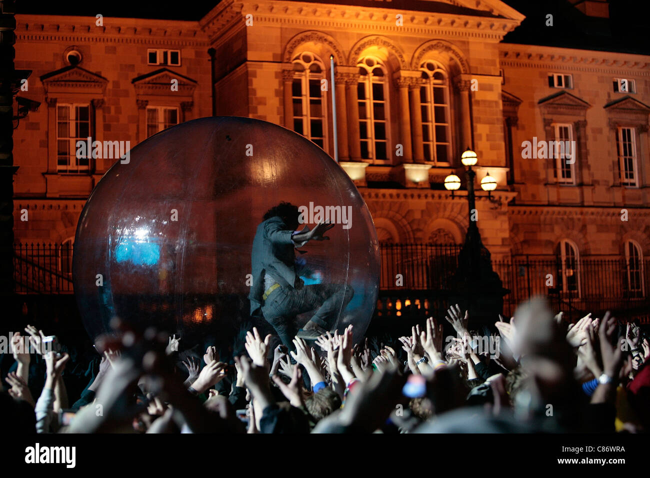 BELFAST, UNITED KINGDOM - AUGUST 11: Wayne Coyne of The Flaming Lips performs at day one of Belsonic at Custom House Square on August 11, 2008 in Belfast, Northern Ireland. Stock Photo