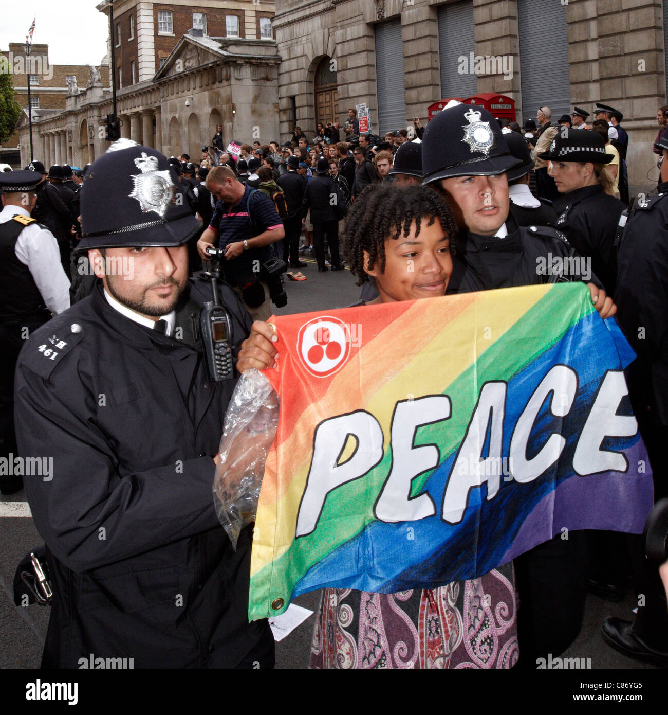 Police kettle hires stock photography and images Alamy