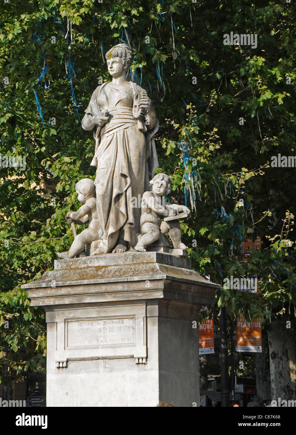 Aix en provence france monument statue hi-res stock photography and images  - Alamy