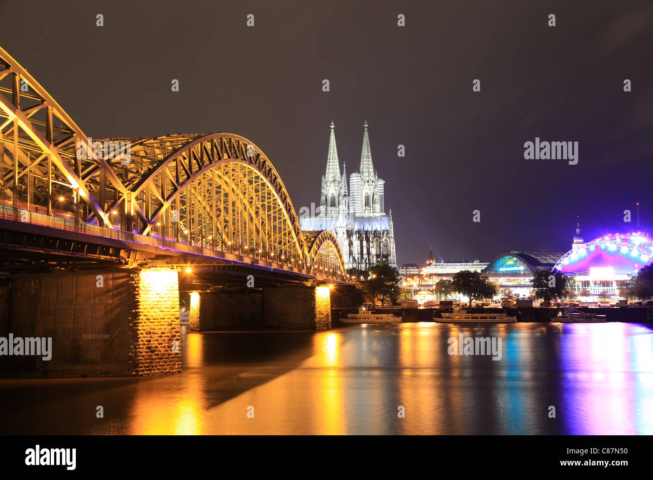 Blick auf Köln bei Nacht, View on Cologne at Night, Germany, Deutschland Stock Photo