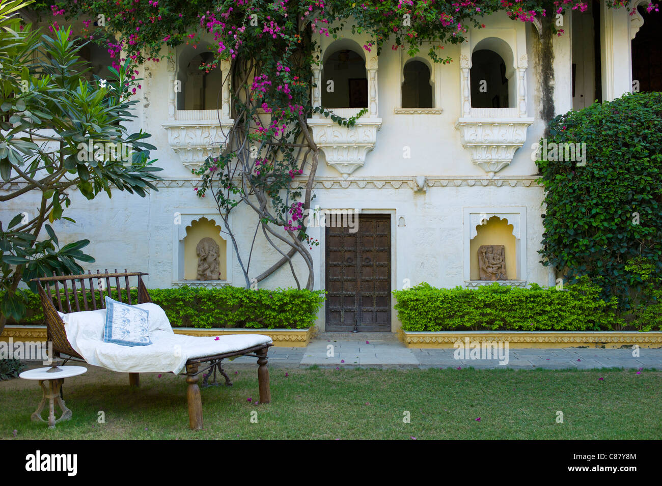 Garden at Rawla Narlai, 17th Century merchant's house now a luxury heritage hotel in Narlai, Rajasthan, Northern India Stock Photo