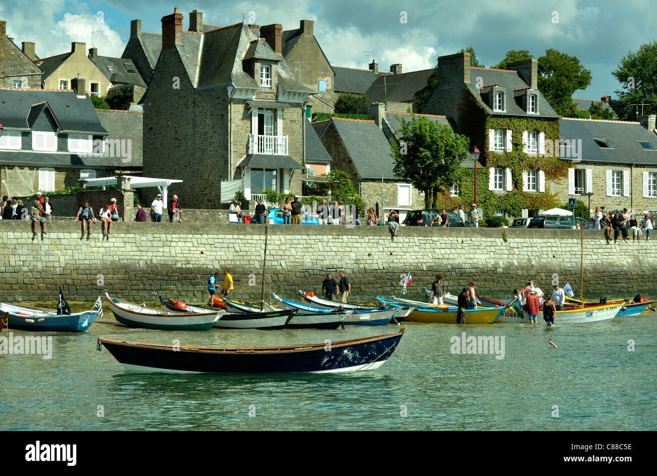 Maritime event : "Doris : de cale en cale". Port of St Suliac (Ille et  Vilaine, Brittany, France Stock Photo - Alamy