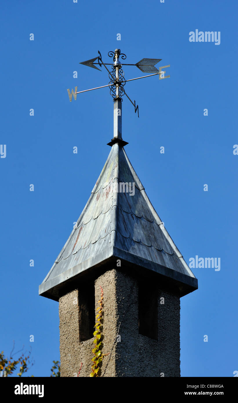 Weather vane house hires stock photography and images Alamy