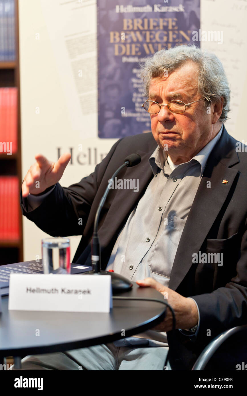 Dr. Hellmuth Karasek reading from his new book "Briefe bewegen die Welt