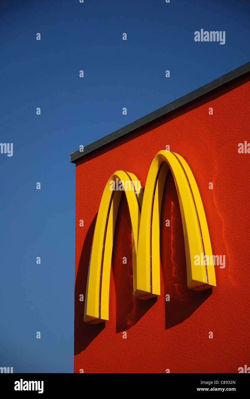 Mc Donald Fast Food restaurant - Carrousel du Louvre - Paris - France Stock  Photo - Alamy