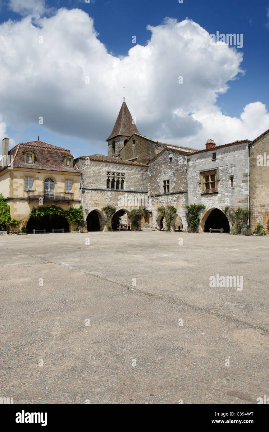 Medieval village square, Monpazier, Dordogne, France Stock Photo