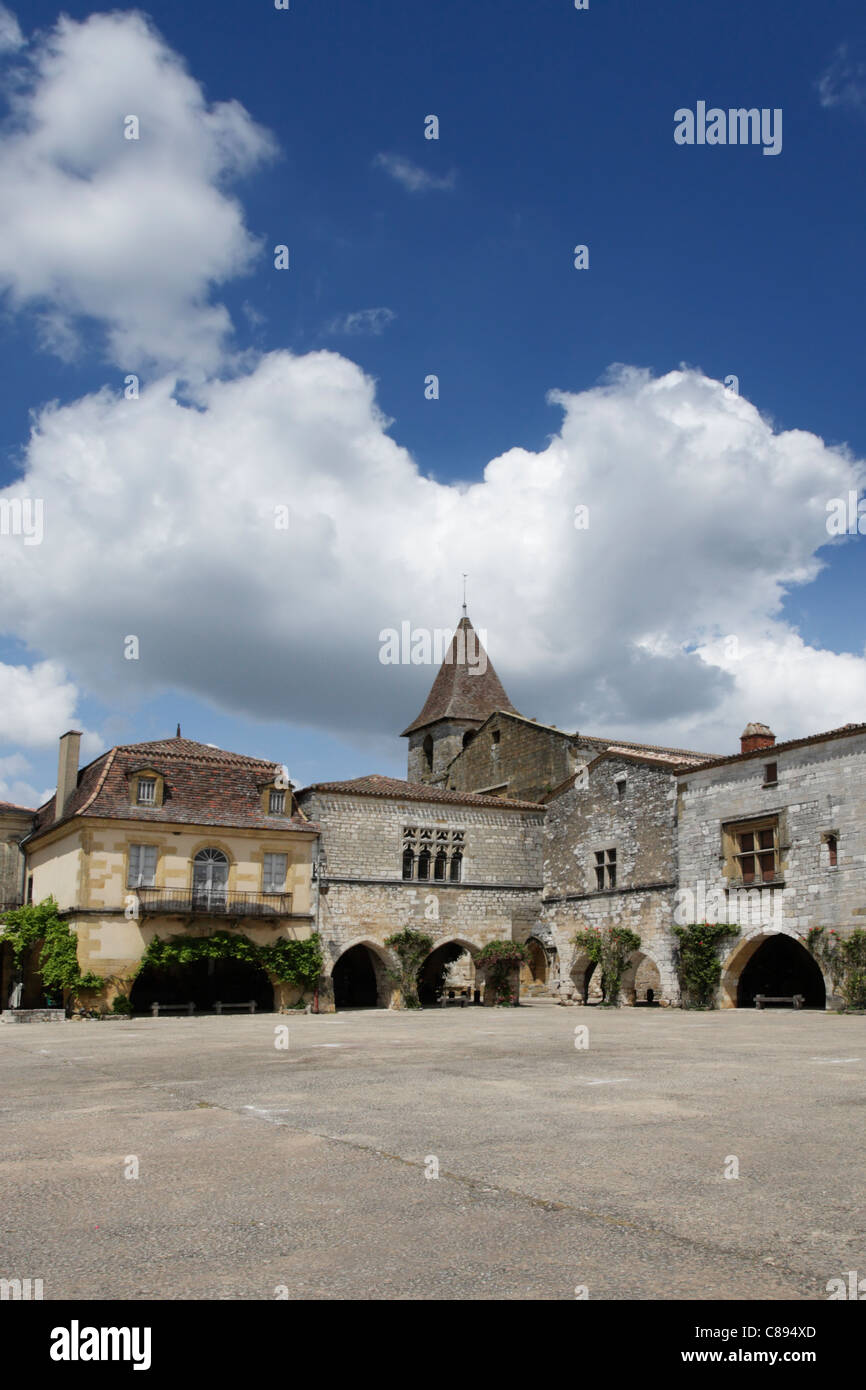 Medieval village square, Monpazier, Dordogne, France Stock Photo