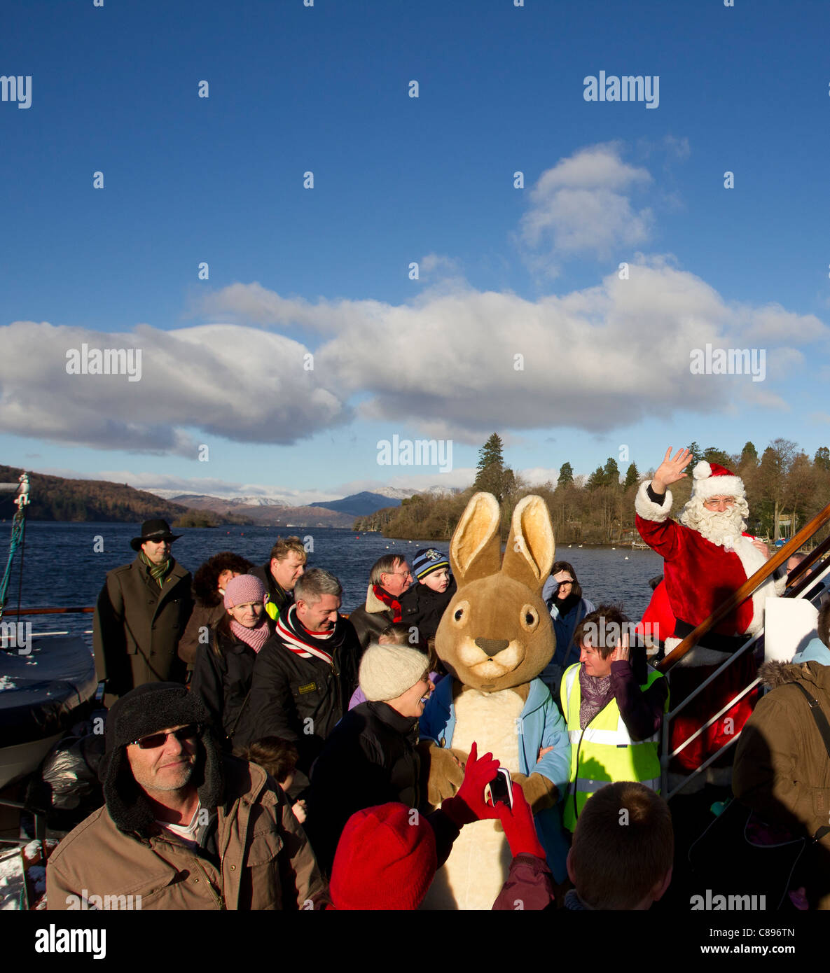 Santa windermere cruise winter hires stock photography and images Alamy