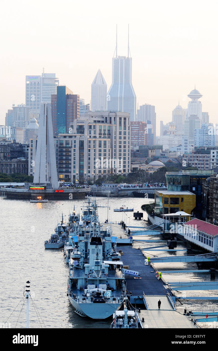 Chinese navy ships in Shanghai Stock Photo