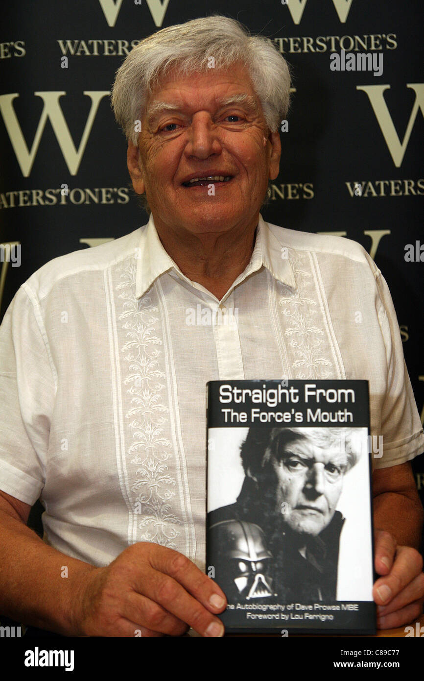 Star Wars actor Dave Prowse, who played Darth Vader, launches his autobiography 'Straight From the Force's Mouth' in Croydon, Surrey, UK, on Saturday, 15th October, 2011 Stock Photo