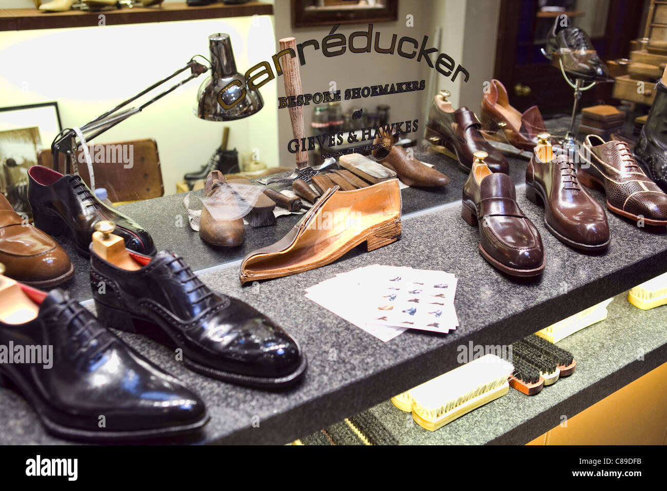 Bespoke Shoemakers Savile Row Stock Photo Alamy