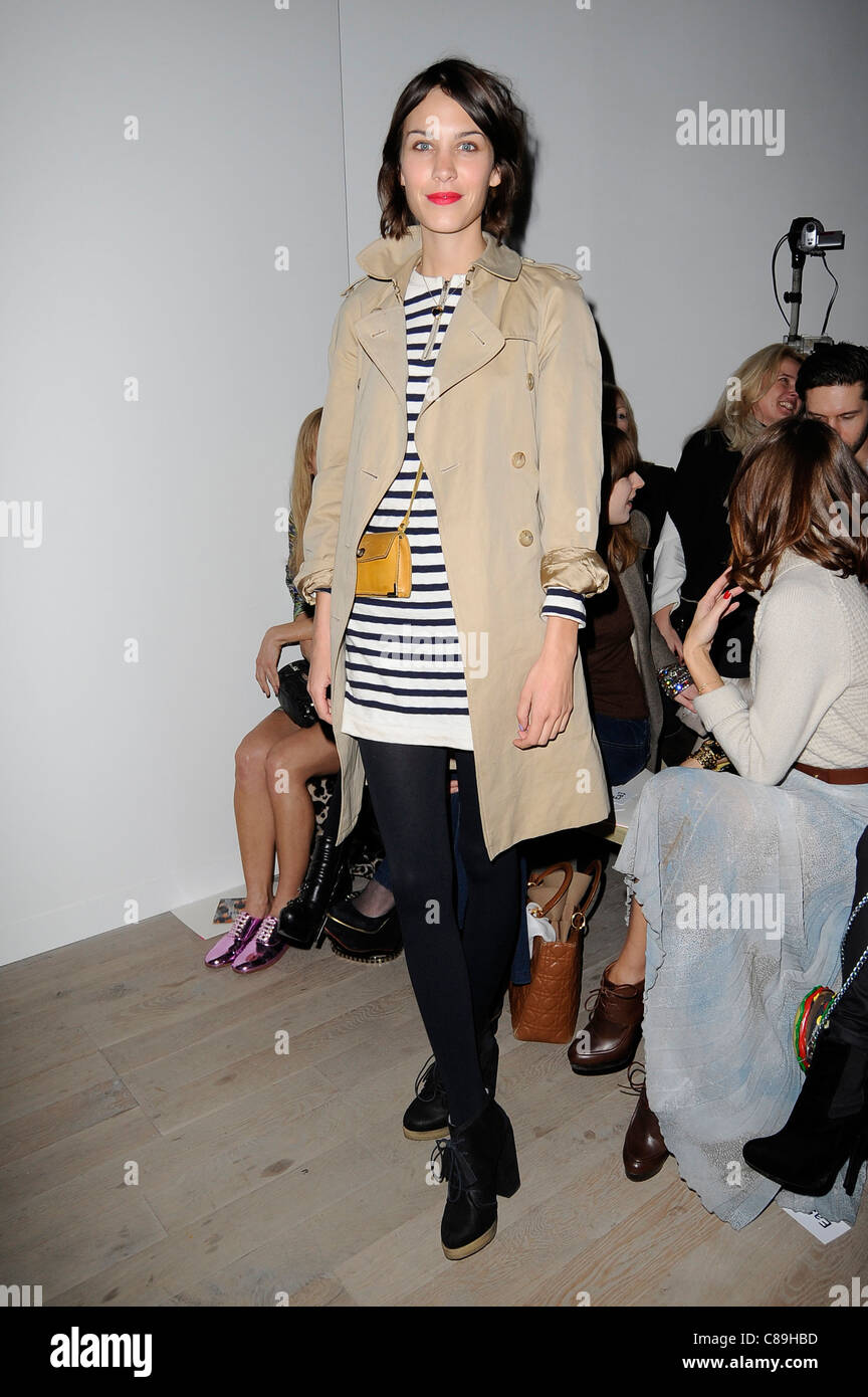 Alexa chung 2011 hi-res stock photography and images - Alamy