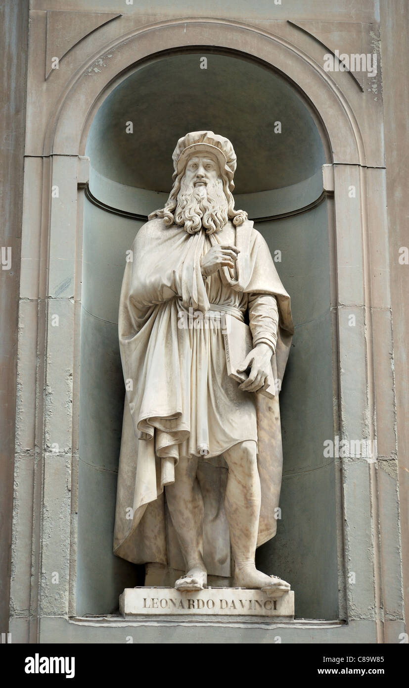 Marble statue leonardo da vinci hires stock photography and images Alamy
