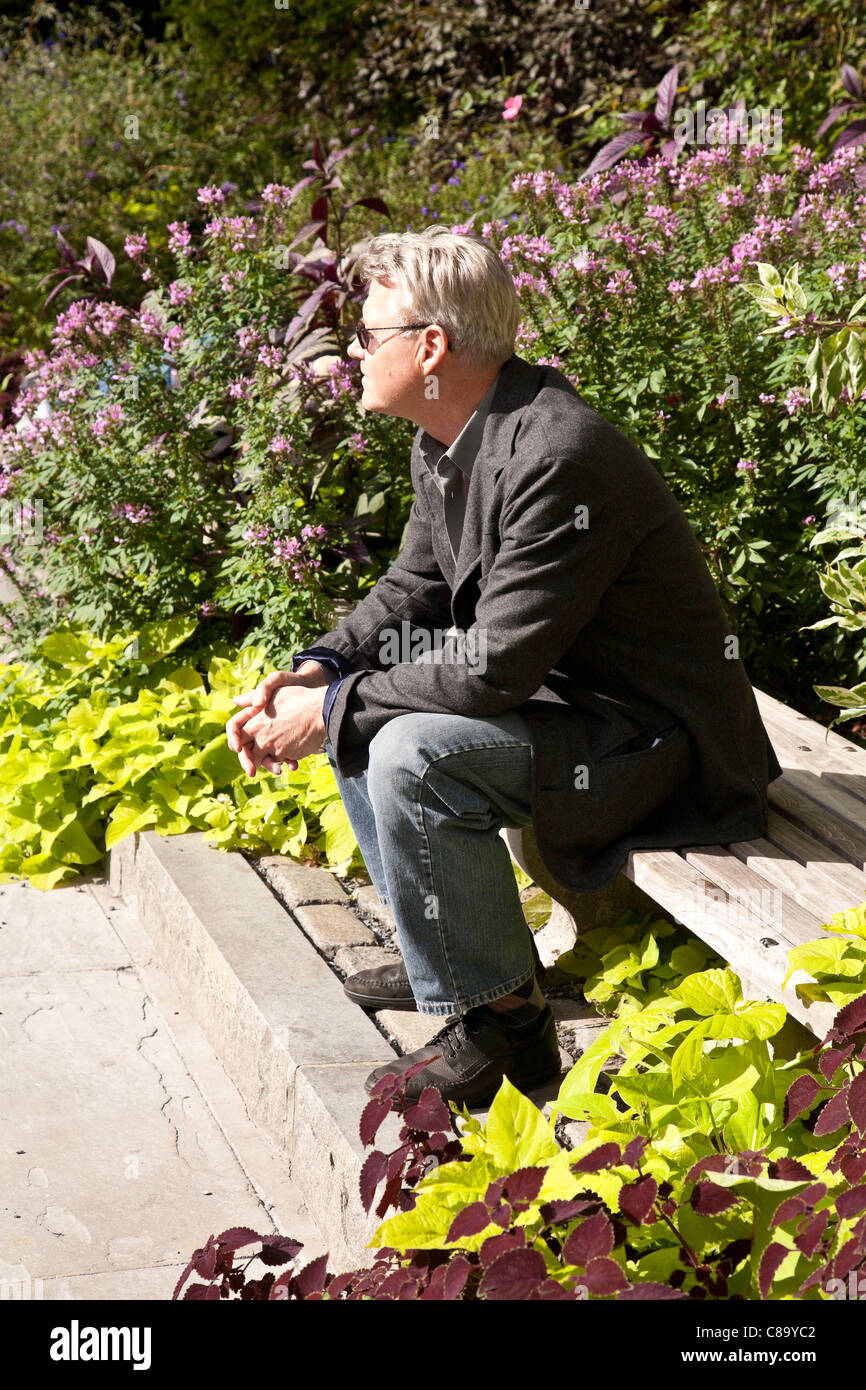 1 one mature man male seated hi-res stock photography and images - Alamy