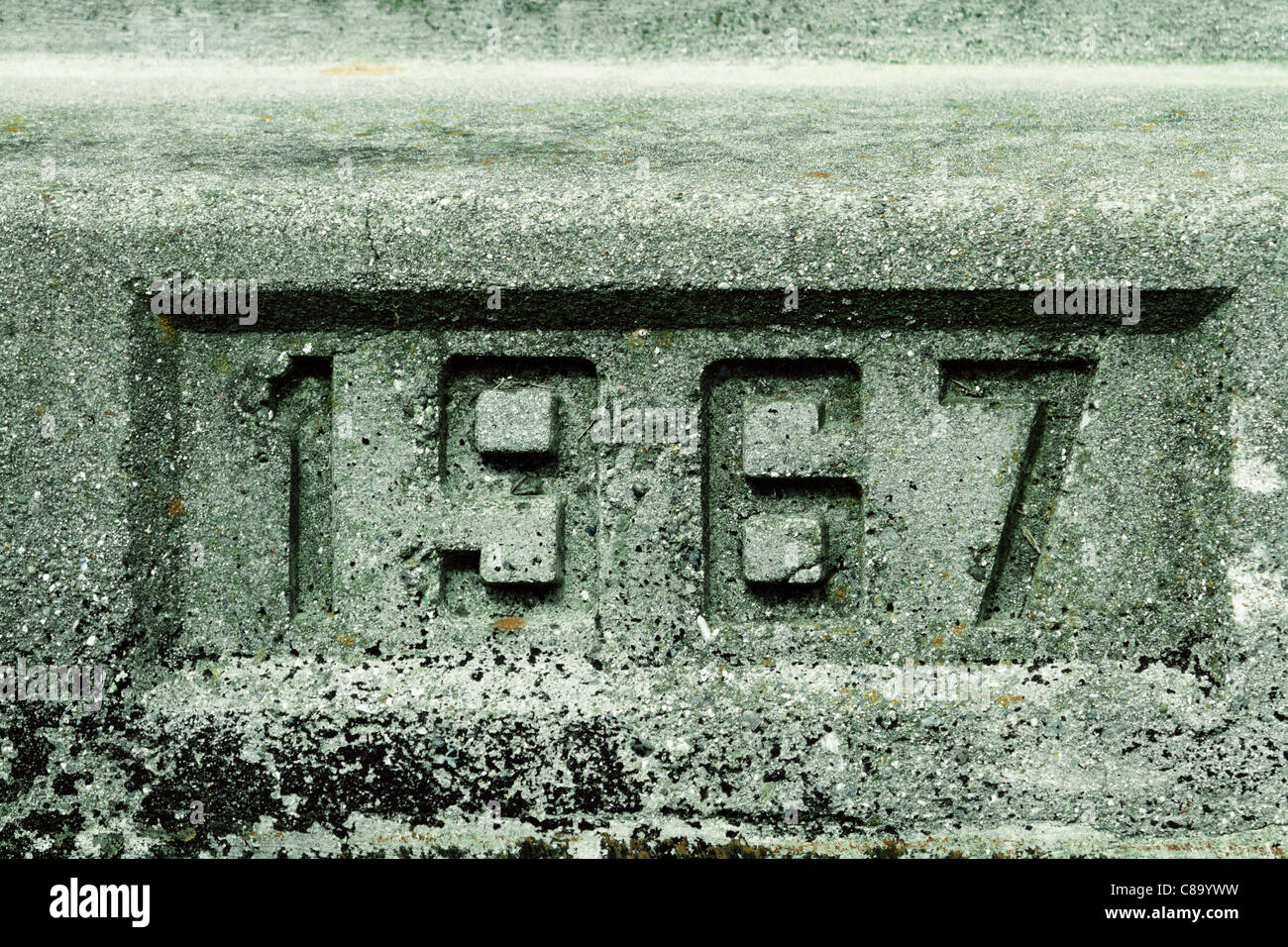 year-numbers-stamped-in-concrete-C89YWW.jpg