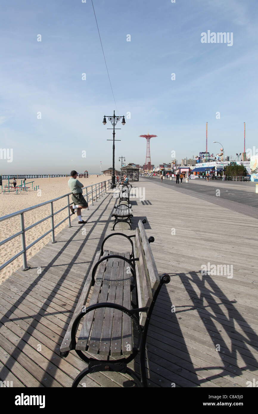 Coney island pleasure park hi-res stock photography and images - Alamy