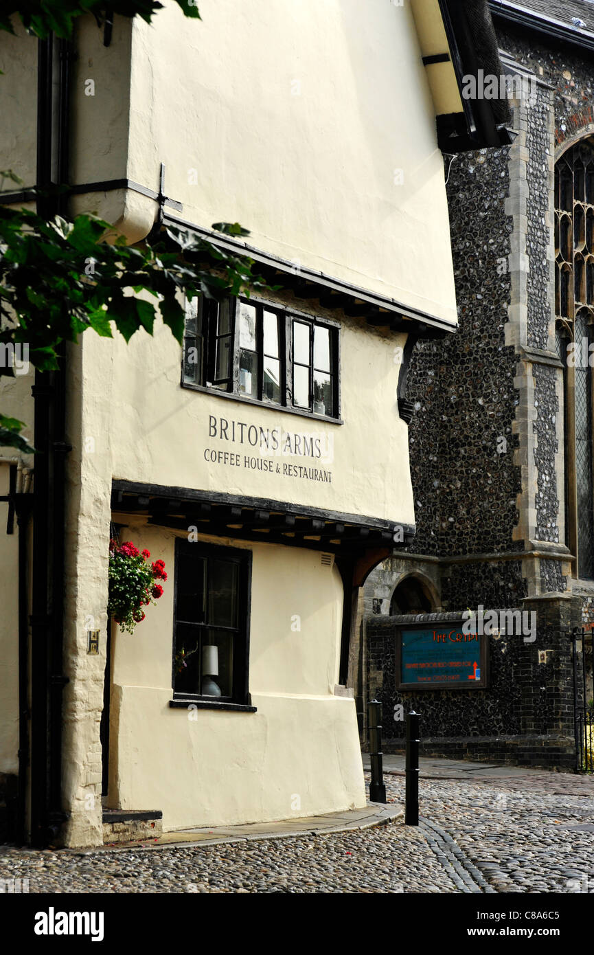 The Britons Arms in Elm Hill, Norwich Stock Photo