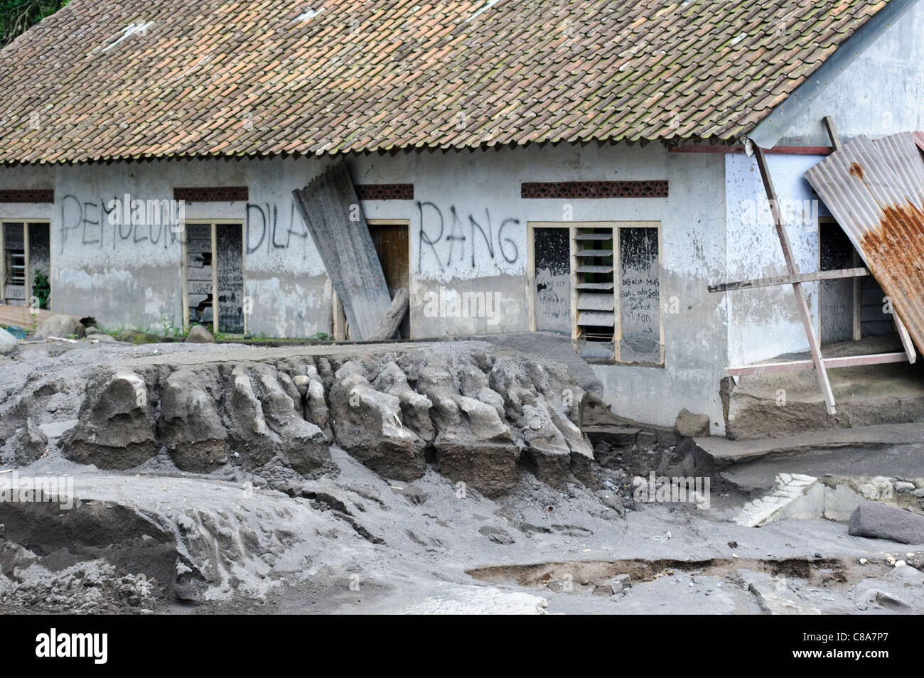 A village badly damaged by a lahar mud flow in March 2011, Sirahan, Magelang, Yogyakarta, Java, Indonesia. Stock Photo