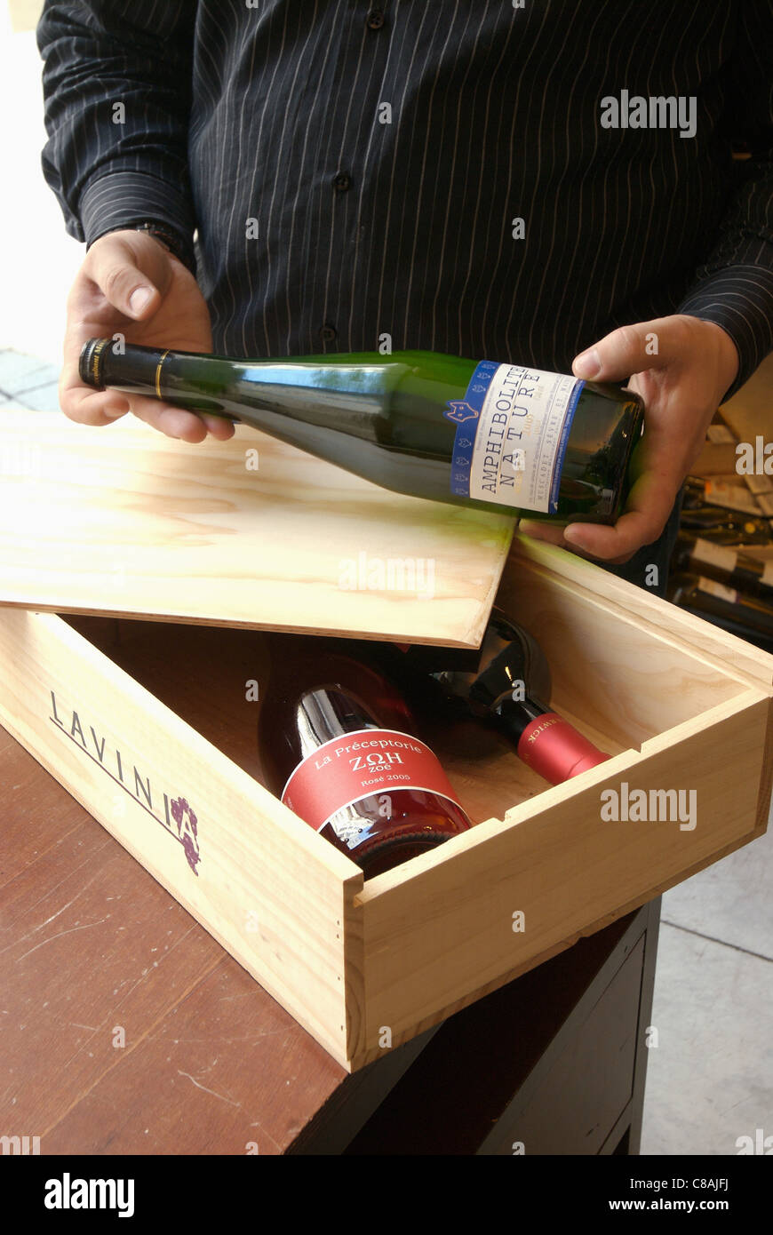 Box For Wine High Resolution Stock Photography and Images Alamy