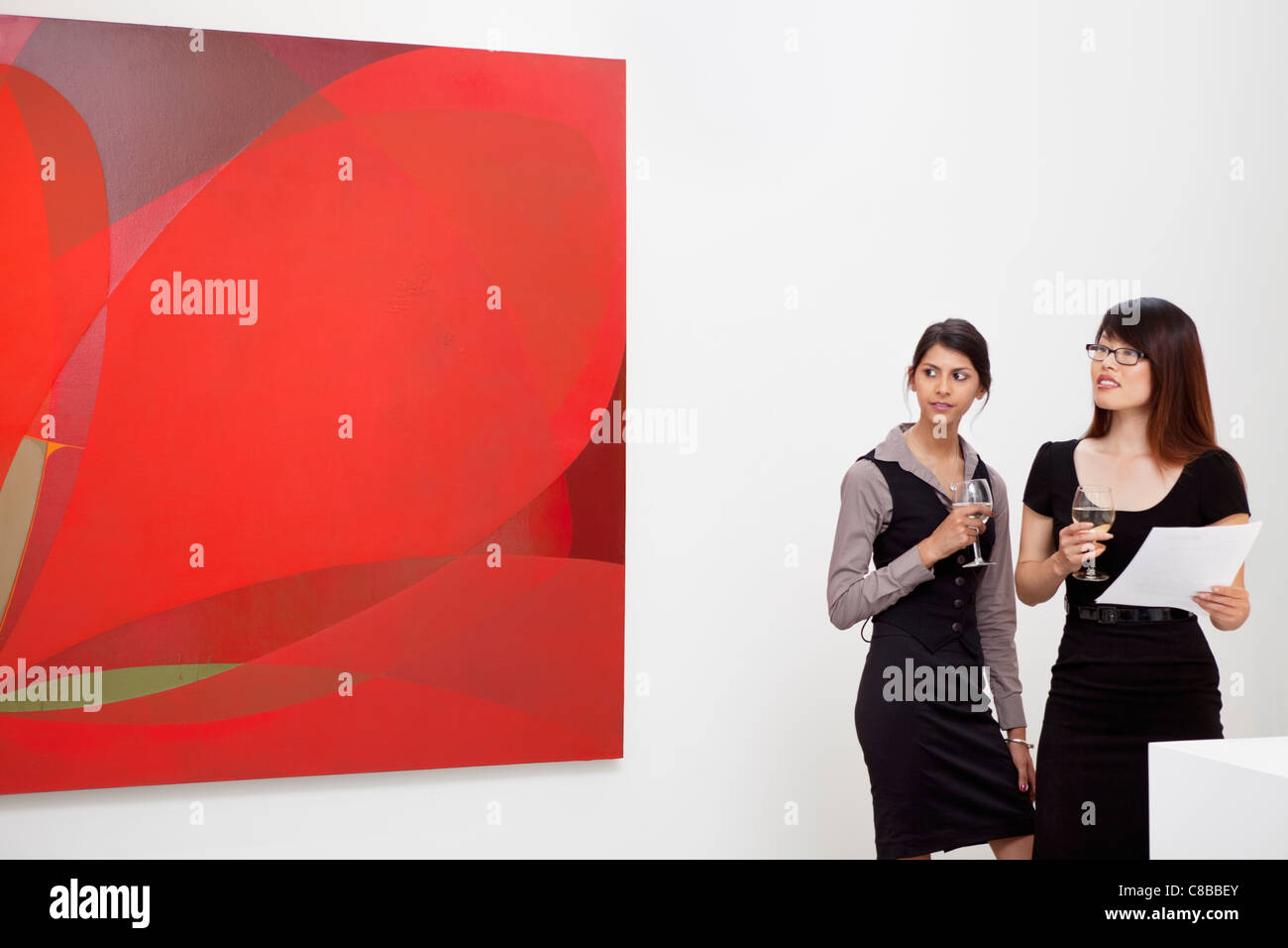 Exhibition women painting hi-res stock photography and images - Alamy
