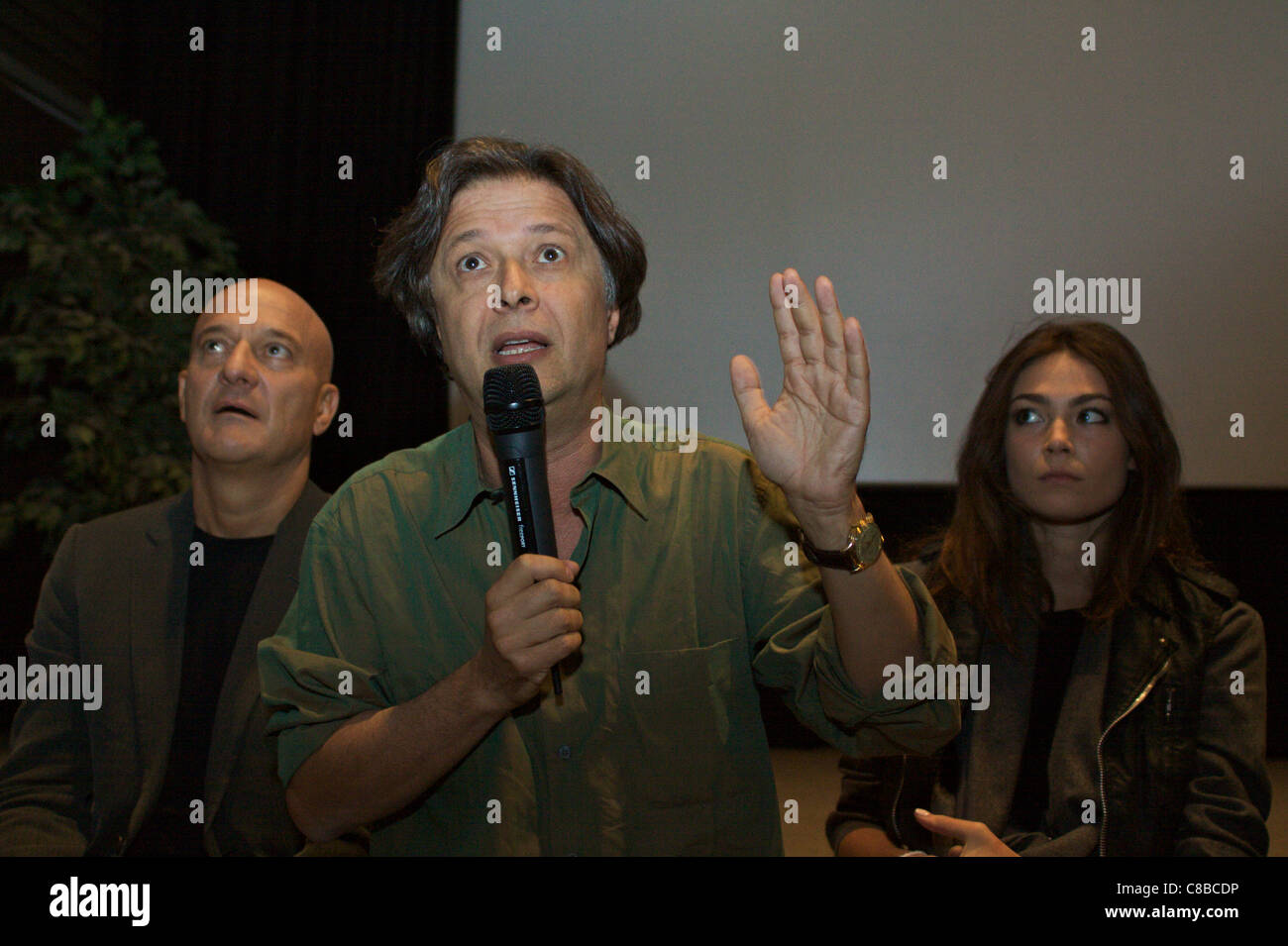 BAR SPORT Massimo Martelli The Director Talking To The Press On bar-sport-massimo-martelli-the-director-talking-to-the-press-on