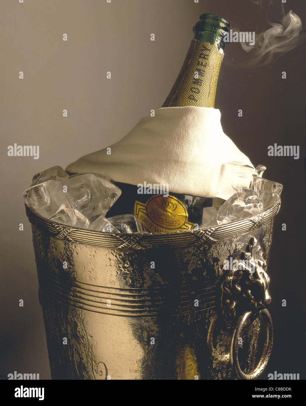 Champagne in bucket hires stock photography and images Alamy